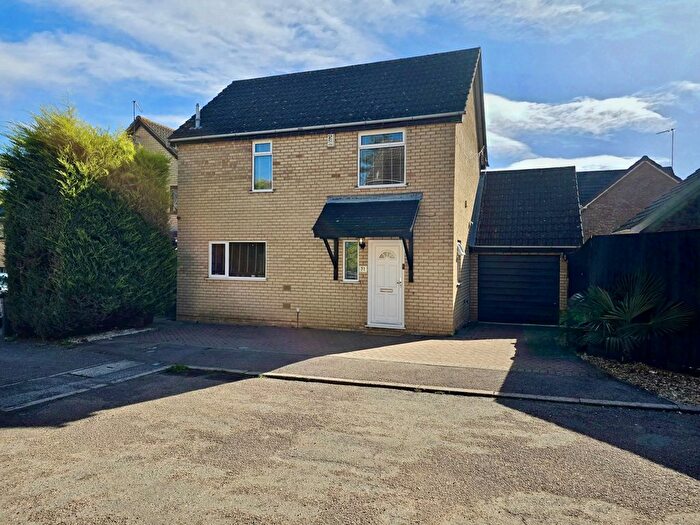 3 Bedroom Detached House For Sale In Lakeside Drive, Ecton Brook, NN3