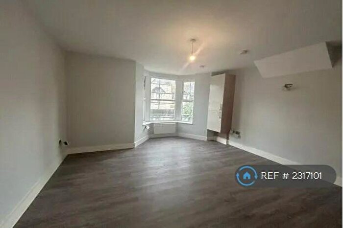 1 Bedroom Flat To Rent In Clarendon Road East, Morecambe, LA4