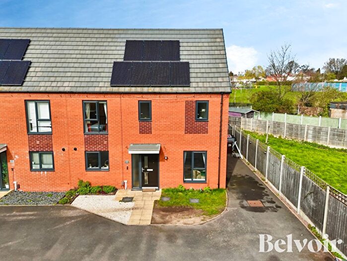 3 Bedroom Semi Detached House For Sale In Comet Drive, Bushbury, Wolverhampton, WV10