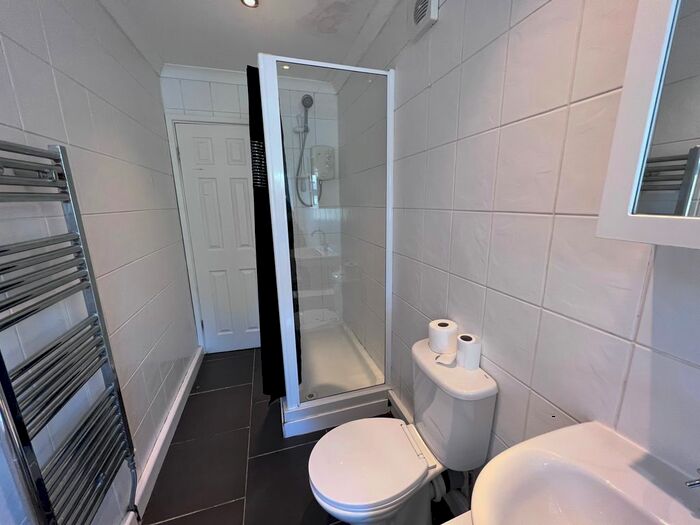 3 Bedroom End Of Terrace House To Rent In Eaton Road, Brynhyfryd, Swansea, SA5