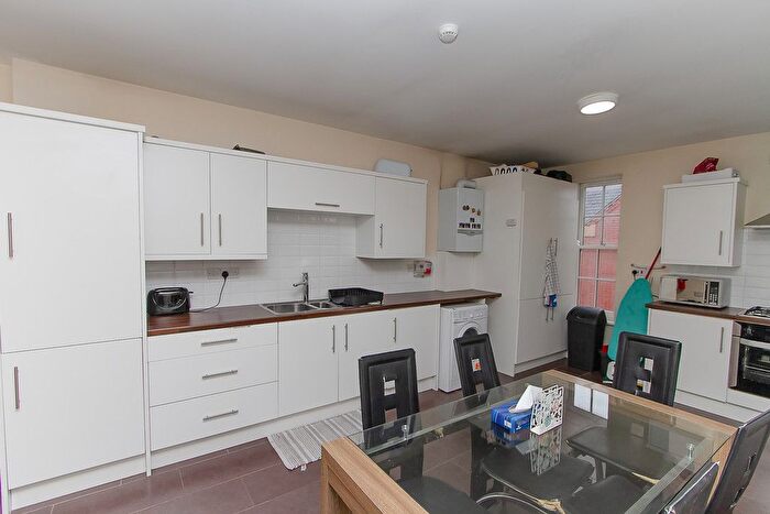 5 Bedroom Flat To Rent In - Far Gosford Street, Stoke, Coventry, CV1