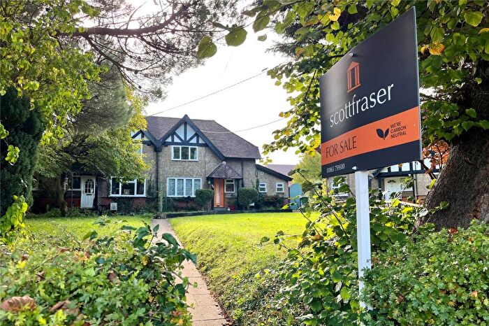 3 Bedroom Semi-Detached House For Sale In London Road, Wheatley, Oxfordshire, OX33