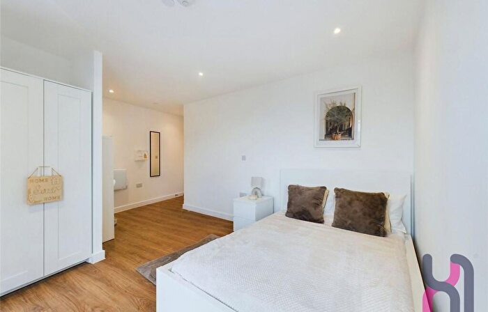 1 Bedroom Flat To Rent In Frederick Road, Salford, M6
