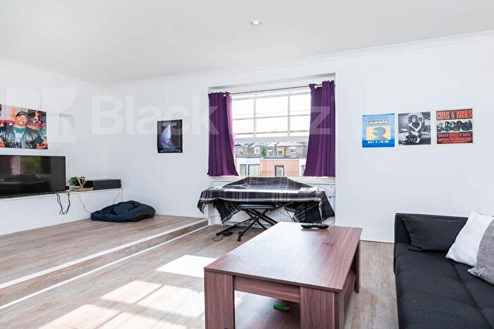 2 Bedroom Flat To Rent In Camden Road, Camden, NW1