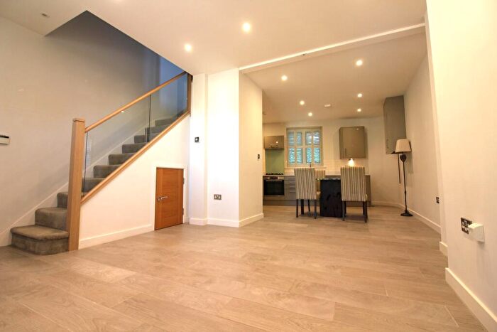 2 Bedroom End Of Terrace House To Rent In Stanley Close, Chipping Norton, OX7