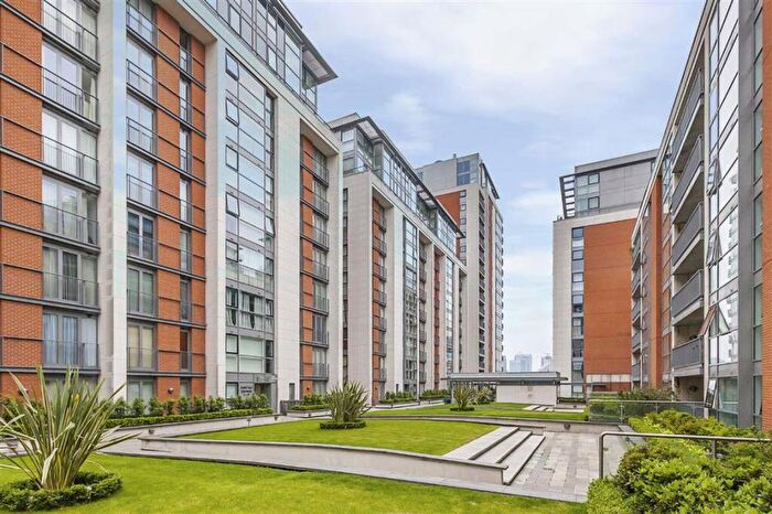 1 Bedroom Flat To Rent In Western Gateway, Docklands Excel, London, E16