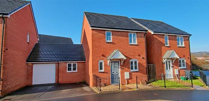 3 Bedroom Link Detached House For Sale In Millstone Close, Weston-Super-Mare, Somerset, BS24