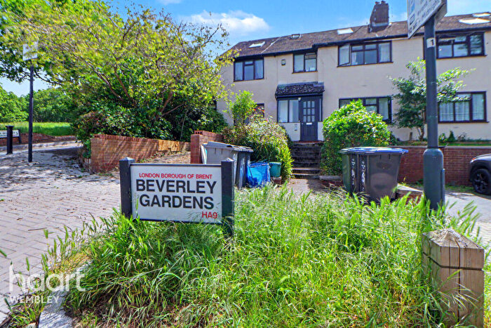 4 Bedroom Flat For Sale In Beverley Gardens, Wembley, HA9
