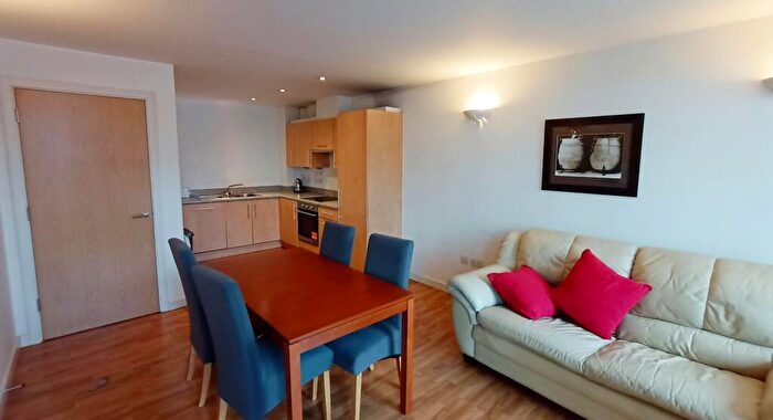 1 Bedroom Apartment To Rent In The Hicking Building, Queens Road, Nottingham, Nottinghamshire, NG2