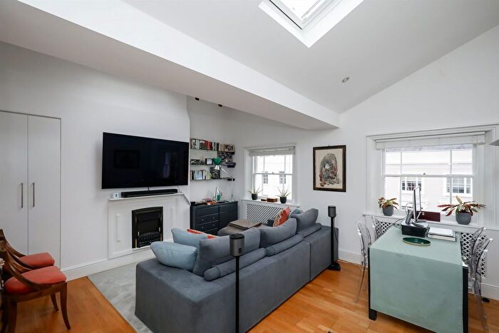1 Bedroom Flat For Sale In Westbourne Grove, Notting Hill, W11