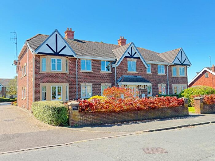 2 Bedroom Flat For Sale In Rufford Court, FY8