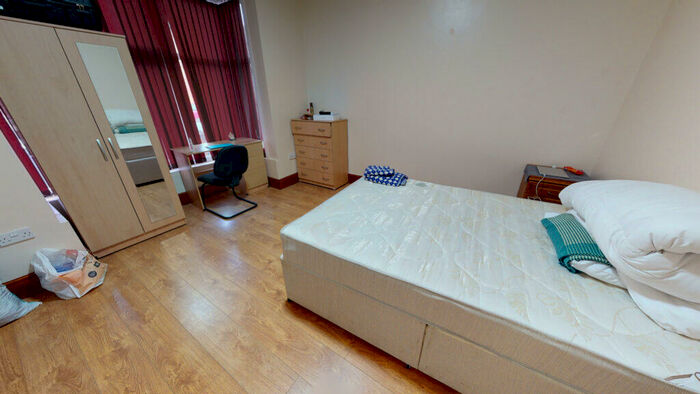6 Bedroom House To Rent In Willows Crescent, Balsall Heath, B12