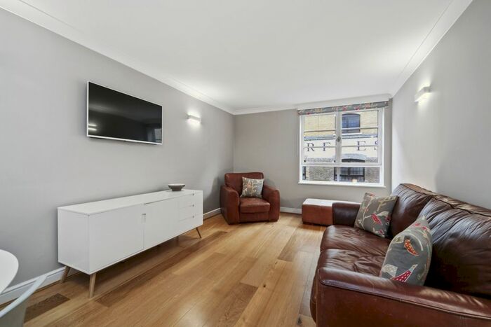 2 Bedroom Flat To Rent In Curlew Street, London, SE1