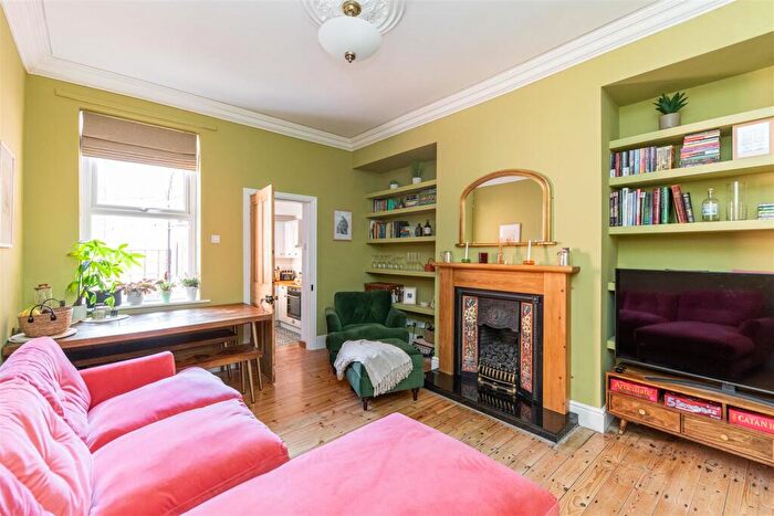 2 Bedroom Flat To Rent In Stannington Place, Heaton, Newcastle Upon Tyne, NE6