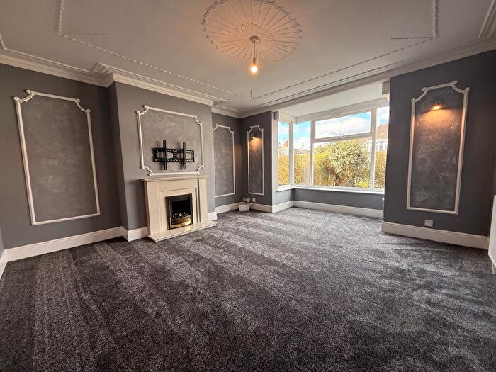 6 Bedroom Semi-Detached House To Rent In Church Lane, Crossgates, Leeds, LS15