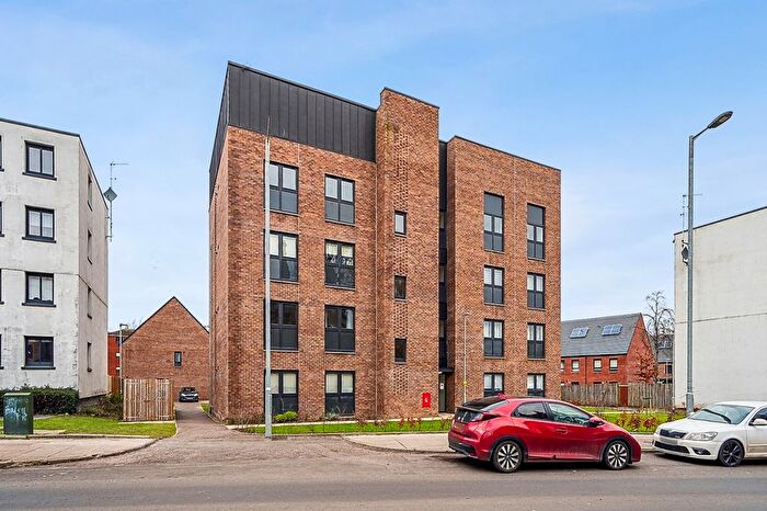 2 Bedroom Flat To Rent In Shawbridge Street, Pollokshaws, Glasgow, G43