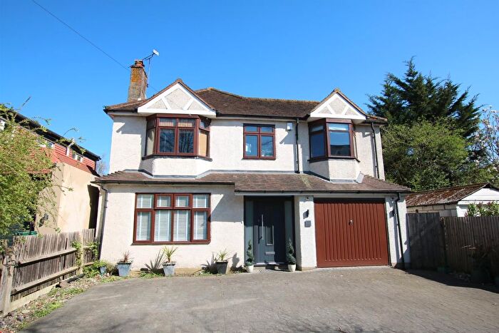 5 Bedroom Detached House For Sale In Kingston Road, Leatherhead, KT22