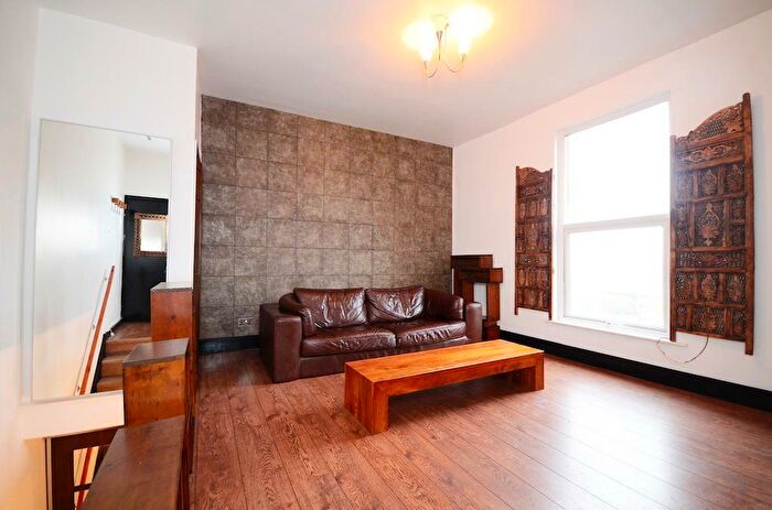 1 Bedroom Flat To Rent In Dickenson Road, Rusholme, Manchester, M14