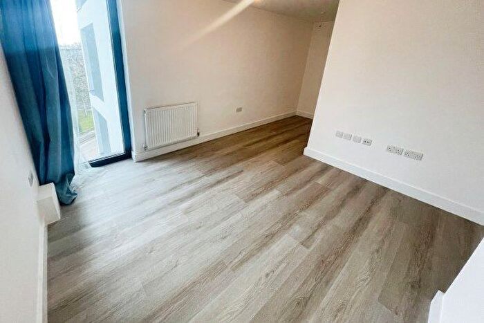 1 Bedroom Property To Rent In Farnborough Road, Farnborough, GU14