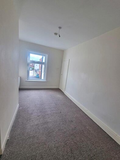 1 Bedroom Flat To Rent In Laneham Street, Scunthorpe, DN15