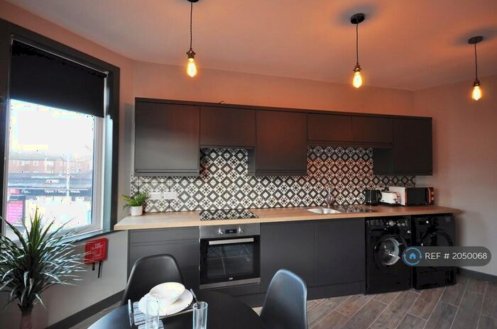 5 Bedroom Terraced House To Rent In Highfield Road, Leeds, LS13