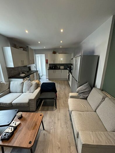 6 Bedroom Terraced House To Rent In Alfred Street, Cardiff, CF24