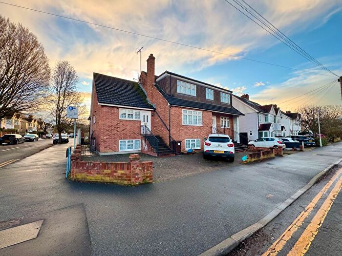 1 Bedroom Flat To Rent In Oaklands Crescent, Chelmsford, Essex, CM2