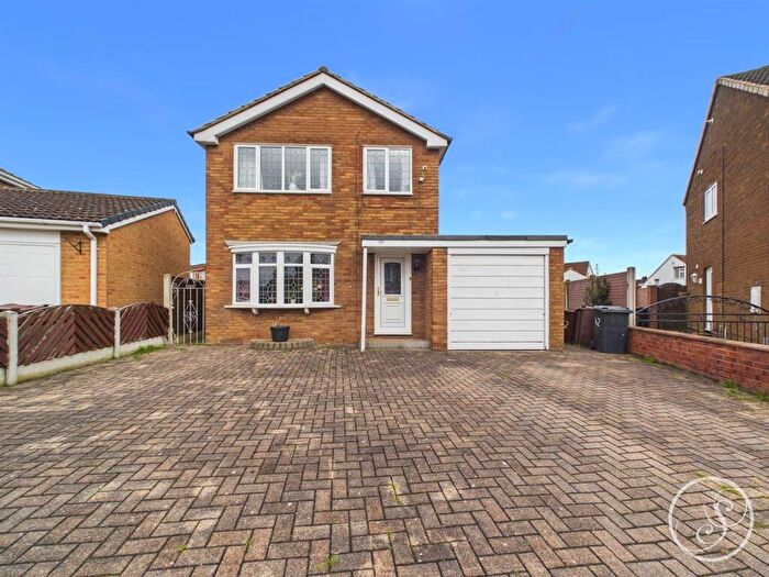 3 Bedroom Detached House For Sale In Church Avenue, Swillington, Leeds, LS26