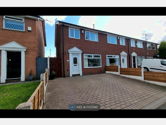 3 Bedroom End Of Terrace House To Rent In Stamford Square, Ashton-Under-Lyne, OL6
