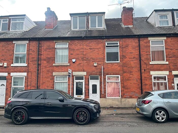 3 Bedroom Terraced House For Sale In Princes Street, Mansfield, NG18