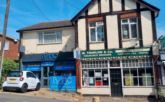 2 Bedroom Flat To Rent In Station Road, Cuffley, EN6