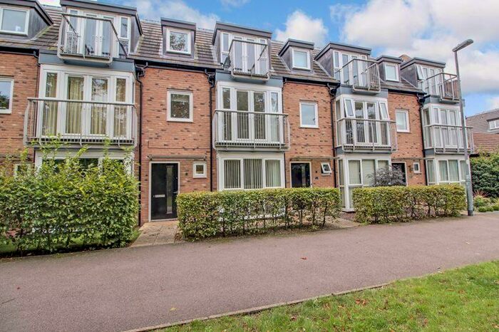 4 Bedroom Terraced House To Rent In Peacock Walk, Little Paxton, St. Neots, PE19