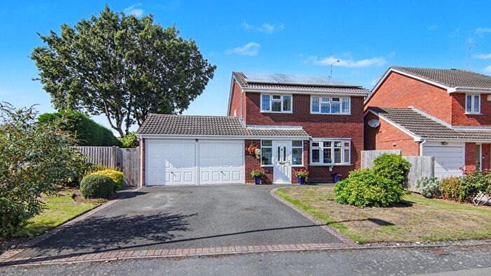 4 Bedroom Detached House For Sale In Blenheim Close, Hinckley, LE10