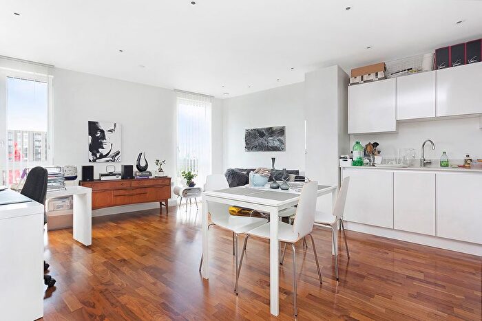 1 Bedroom Flat To Rent In Bellville House, Norman Road, London, SE10