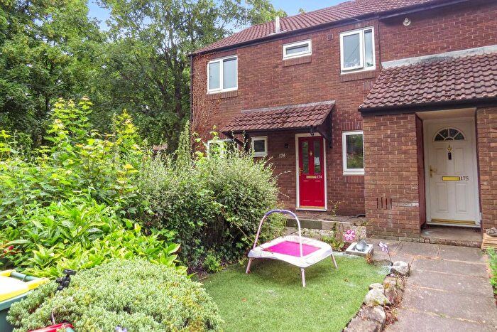 2 Bedroom Flat For Sale In Tag Croft, Ingol, Preston, Lancashire, PR2