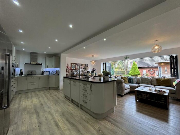 4 Bedroom Detached House For Sale In Spinney Close, Gilmorton, Lutterworth, LE17