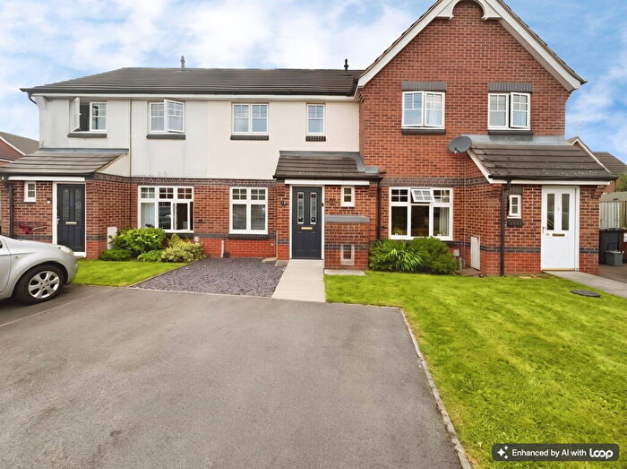 2 Bedroom Town House For Sale In Whitworth Avenue, Hinckley, LE10