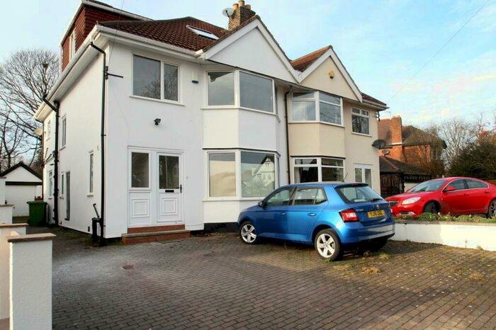 3 Bedroom House To Rent In Bentcliffe Drive, Leeds, West Yorkshire, Uk, LS17