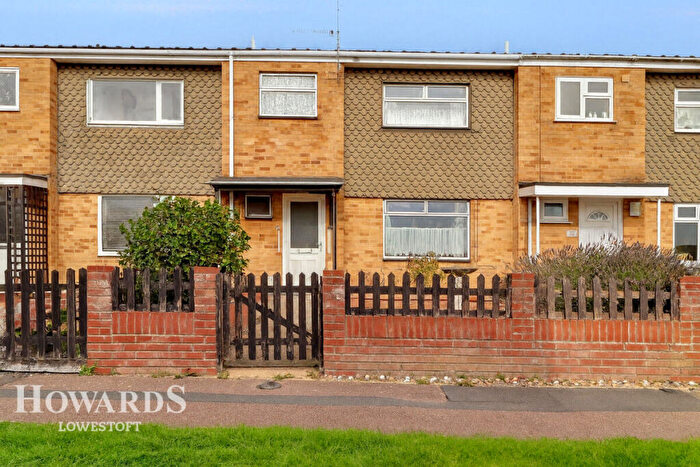 3 Bedroom Terraced House For Sale In Bramble Green, Lowestoft, NR32