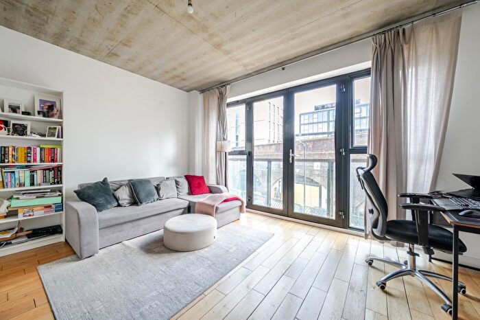 2 Bedroom Apartment To Rent In Kingsland Road, Hackney, E2