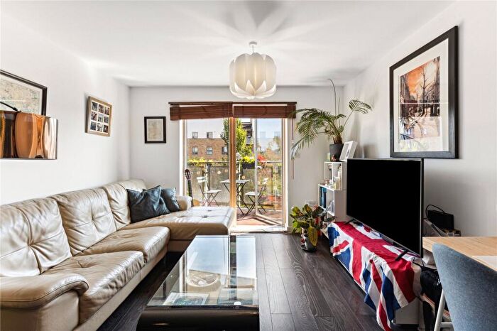 1 Bedroom Flat To Rent In New Clocktower Place, Islington, N7
