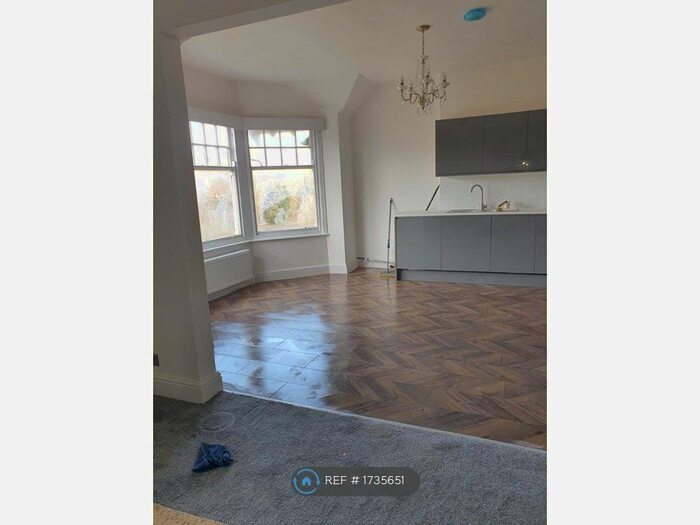 2 Bedroom Flat To Rent In Grosvenor Road, Scarborough, YO11