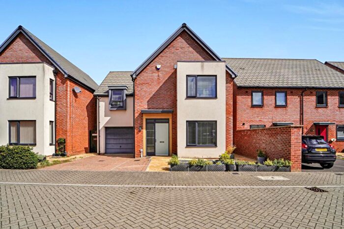 4 Bedroom Detached House For Sale In Minerva Heights, Blunsdon, Swindon, SN26