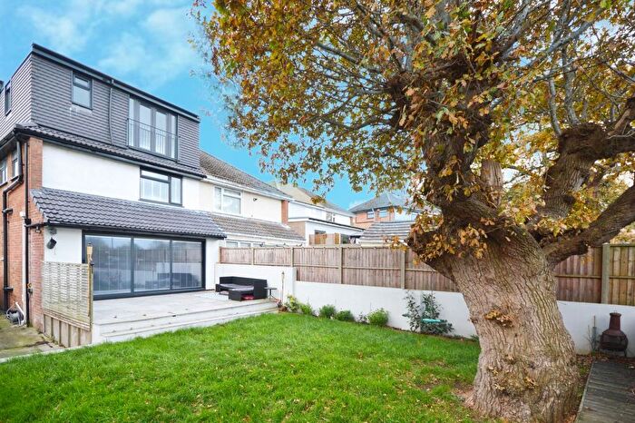4 Bedroom Semi Detached House For Sale In Oaktree Gardens, Bristol, BS13