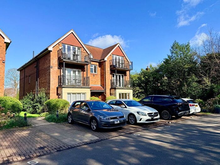 2 Bedroom Flat For Sale In Pinewood House, Epsom Road, Guildford, GU1