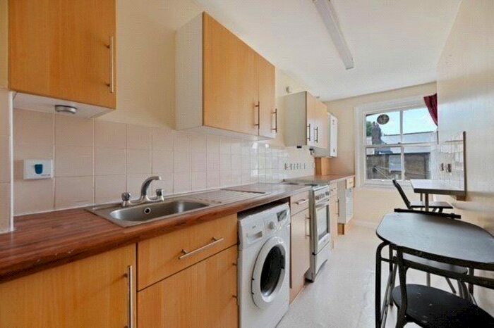 1 Bedroom Flat To Rent In Cathnor Road, London, W12
