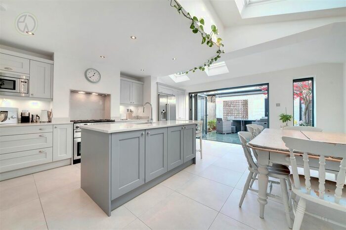 5 Bedroom Terraced House To Rent In Hartfield Crescent, London, SW19