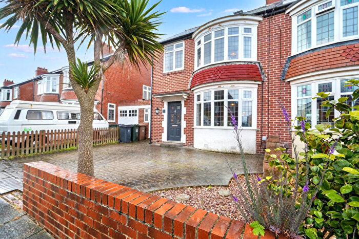 3 Bedroom Semi Detached House For Sale In Seacrest Avenue, Cullercoats, North Shields, Tyne And Wear, NE30
