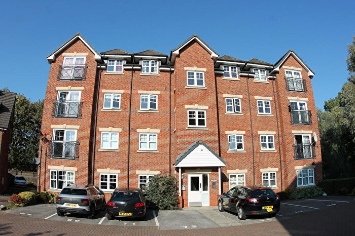 2 Bedroom Apartment For Sale In Drillfield Road, Northwich, Cheshire, CW9