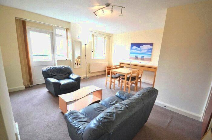 2 Bedroom Apartment To Rent In Kielder Square, Eccles New Road, Salford, M5